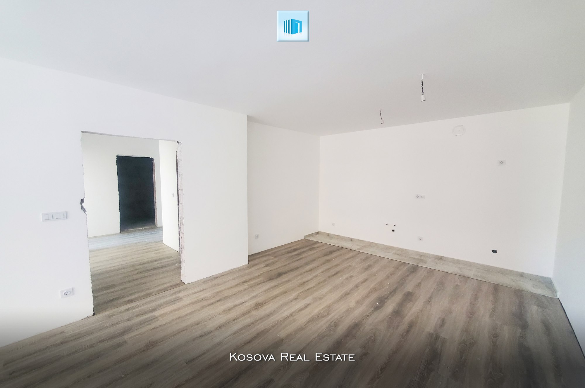 💥 SHITET BANESË KOMODE TË ELIZA C NË FUSHË KOSOVË — foto 2