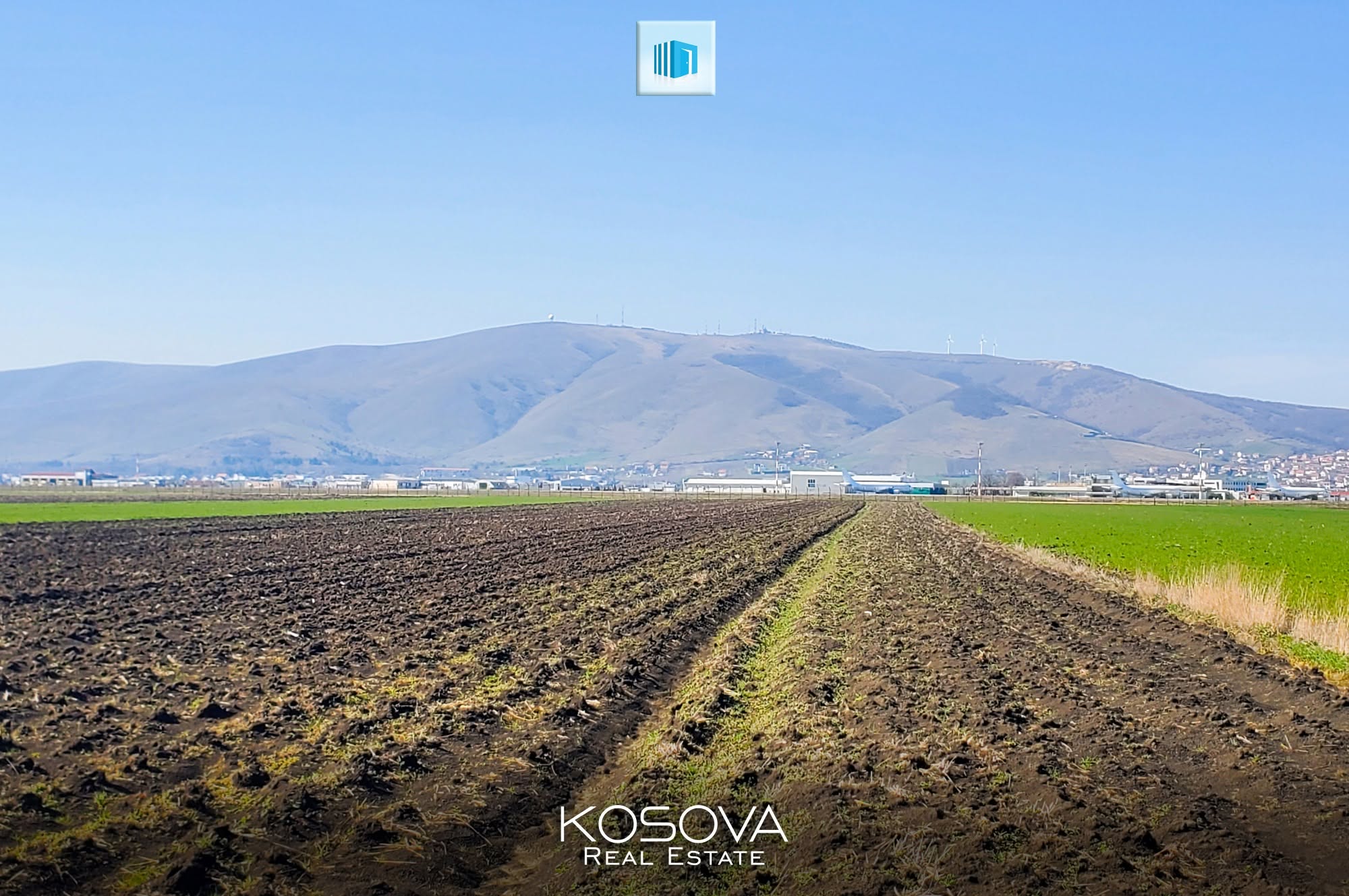 TOKË NGJITUR ME AEROPORTIN E PRISHTINËS — foto 4